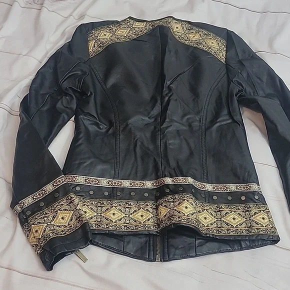 Buckle Black Fitted Faux Leather Brass Accent Embroidered Jacket size Small - Picture 6 of 9